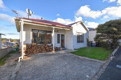 Photo of property in 26 Forbes Street, Balaclava, Dunedin, 9011