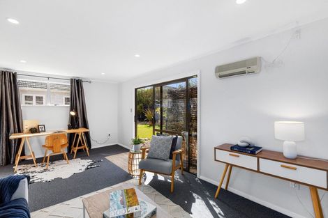 Photo of property in 44 Palmer Crescent, Silverstream, Upper Hutt, 5019