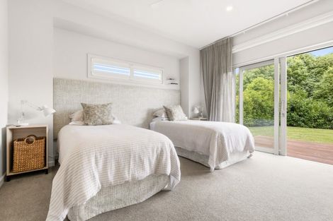 Photo of property in 127 Highland Drive, Acacia Bay, Taupo, 3385