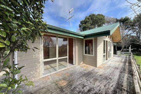 Photo of property in 82 Huia Street, Waikanae, 5036