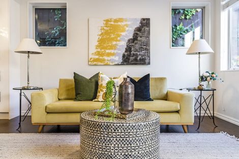 Photo of property in 52 Corricvale Way, Northcross, Auckland, 0630