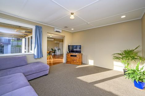 Photo of property in 73 Pohutukawa Place, Bell Block, New Plymouth, 4312