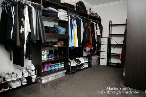 Photo of property in 12 Portofino Point, Karaka, Papakura, 2113