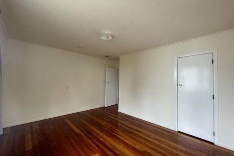 Photo of property in 2/42 Bruce Road, Glenfield, Auckland, 0629