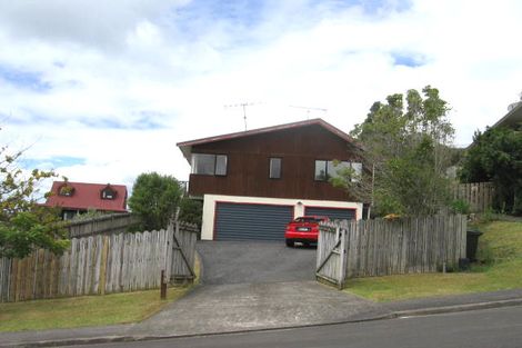 Photo of property in 10 Camilla Grove, Totara Vale, Auckland, 0629