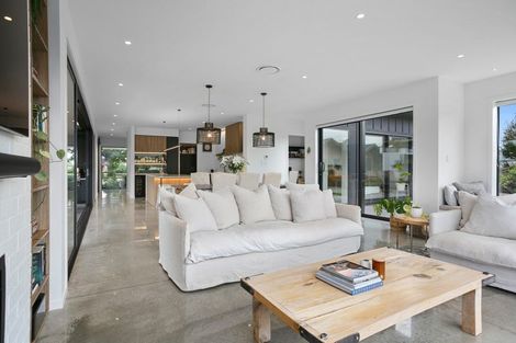 Photo of property in 1/45 Saint Kilda Road, Cambridge, 3434