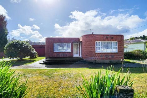 Photo of property in 13 Hawthorn Crescent, Stokes Valley, Lower Hutt, 5019