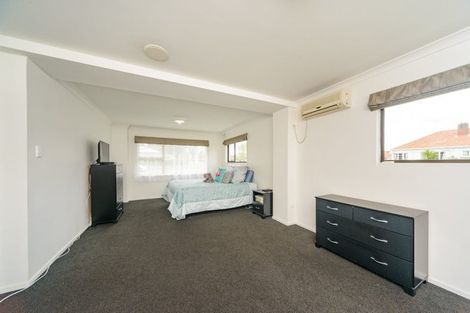 Photo of property in 417 College Street, Hokowhitu, Palmerston North, 4410