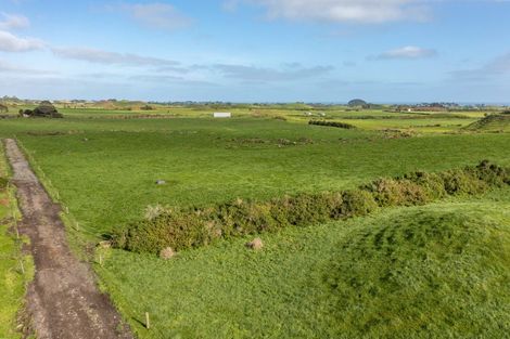 Photo of property in 22 Pungarehu Road, Pungarehu, 4685