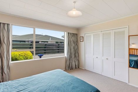 Photo of property in 48a Rewarewa Crescent, Waikanae, 5036