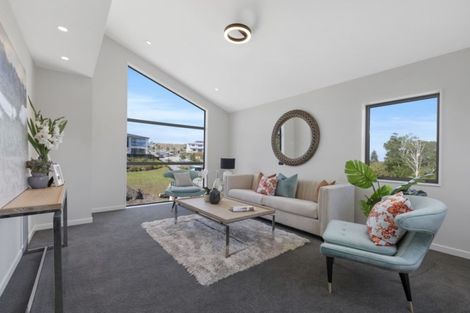 Photo of property in 8 Luff Place, Long Bay, Auckland, 0630