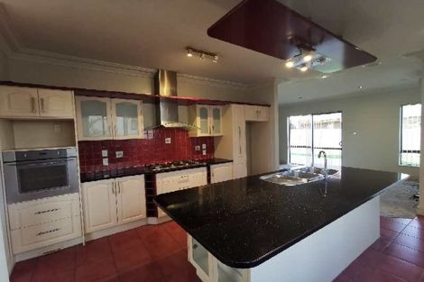 Photo of property in 46 Waimanu Bay Drive, Te Atatu Peninsula, Auckland, 0610