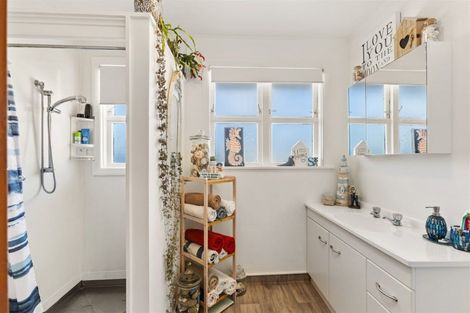 Photo of property in 20 Cook Street, Carters Beach, Westport, 7825