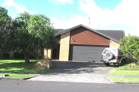 Photo of property in 94 Simmental Crescent, Somerville, Auckland, 2014