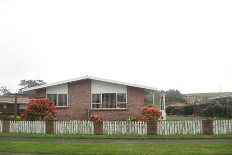 Photo of property in 2/3 Te Whena Place, Waitara, 4320