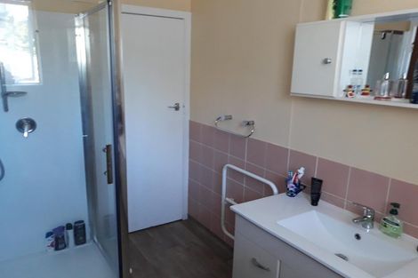 Photo of property in 2/8 Rosebank Terrace, Stoke, Nelson, 7011