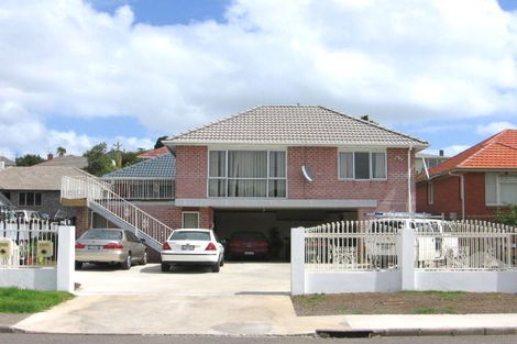 Photo of property in 18 Melrose Road East, Hillsborough, Auckland, 1042