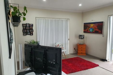 Photo of property in 108 San Marino Drive West, Henderson, Auckland, 0612