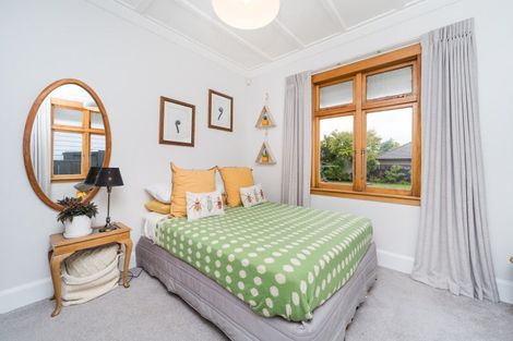 Photo of property in 11 Florence Avenue, Palmerston North, 4414