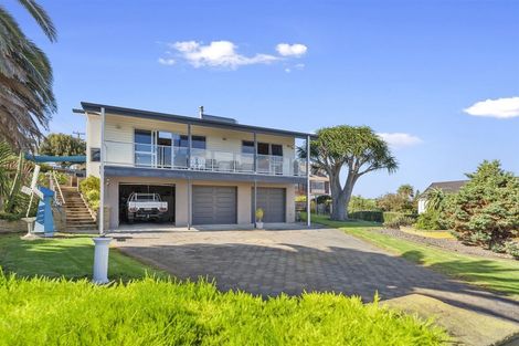 Photo of property in 77 Town Point Road, Maketu, Te Puke, 3189