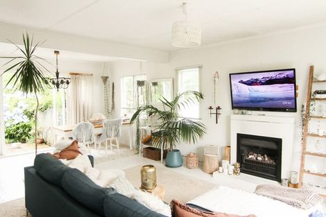 Photo of property in 126 Huatoki Street, Frankleigh Park, New Plymouth, 4310