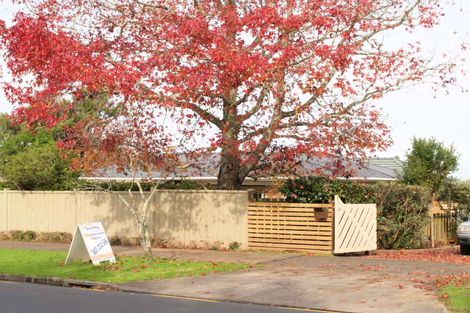 Photo of property in 59 Paparoa Road, Cockle Bay, Auckland, 2014
