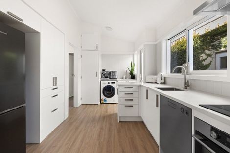 Photo of property in 24 Charles Street, Westshore, Napier, 4110
