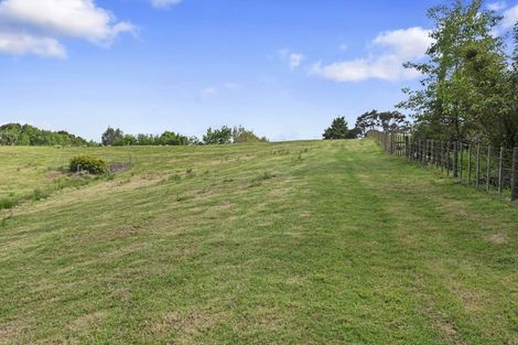 Photo of property in 37 Sunnyside Road, Coatesville, 0793