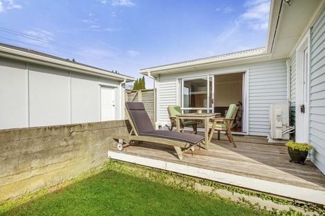 Photo of property in 3 Findlay Street, Tawa, Wellington, 5028