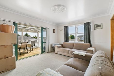 Photo of property in 11 Domain Road, Weymouth, Auckland, 2103