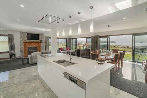 Photo of property in 77 Buffalo Beach Sh25 Road, Whitianga, 3510
