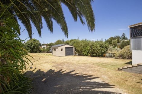Photo of property in 57 Pinedale Crescent, Riversdale Beach, Masterton, 5872
