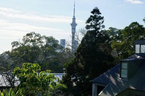 Photo of property in 2/5 Hepburn Street, Freemans Bay, Auckland, 1011