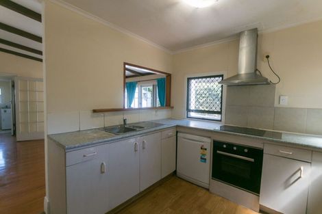 Photo of property in 17 Karetu Road, Greenlane, Auckland, 1051