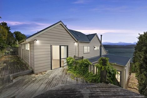 Photo of property in 27 The Crescent, Roseneath, Wellington, 6011
