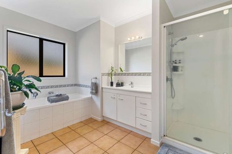 Photo of property in 39 Aldona Place, Fairview Downs, Hamilton, 3214