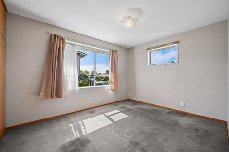 Photo of property in 1 Birdling Place, Halswell, Christchurch, 8025