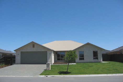 Photo of property in 6 Papaumu Green, Parklands, Christchurch, 8083