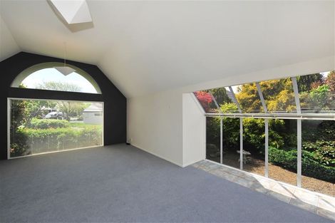 Photo of property in 29 Brockhall Lane, Avonhead, Christchurch, 8042