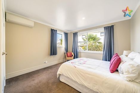 Photo of property in 2/150 Tirohanga Road, Tirohanga, Lower Hutt, 5010