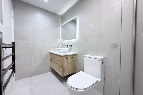 Photo of property in 9a Tangelo Place, Bucklands Beach, Auckland, 2012