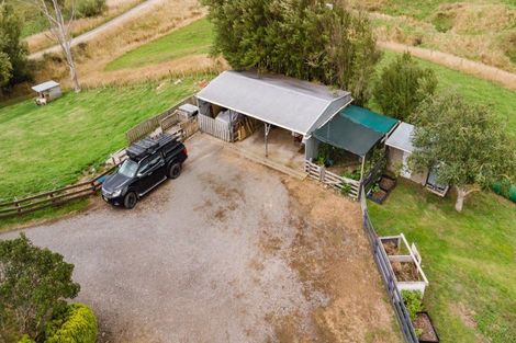 Photo of property in 47 Knight Road, Dannevirke, 4976