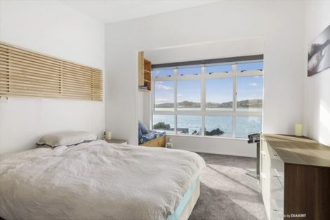 Photo of property in 277 Queens Drive, Lyall Bay, Wellington, 6022