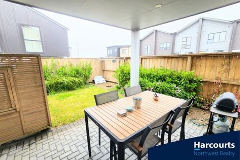 Photo of property in 20 Wai Place, Westgate, Auckland, 0614