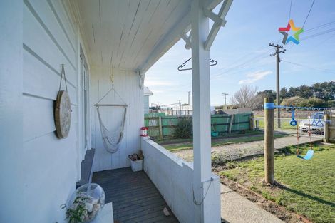 Photo of property in 63 Elles Road, Otautau, 9610