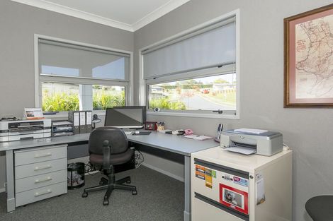 Photo of property in 91 Mortlake Heights, Pyes Pa, Tauranga, 3112