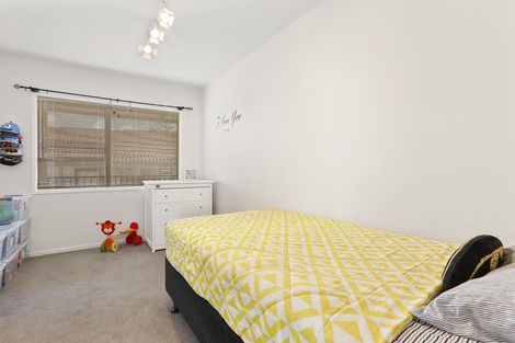 Photo of property in 6 Clearview Heights, Ranui, Auckland, 0612