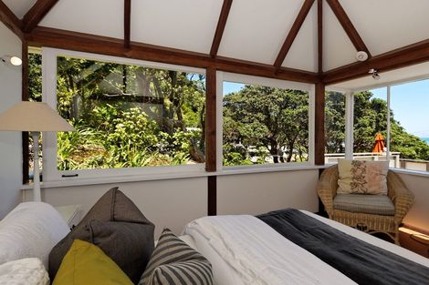 Photo of property in 35 Beach Valley Road, Piha, New Lynn, 0772