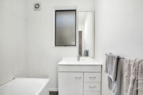 Photo of property in 2 Harold Grove, Stokes Valley, Lower Hutt, 5019