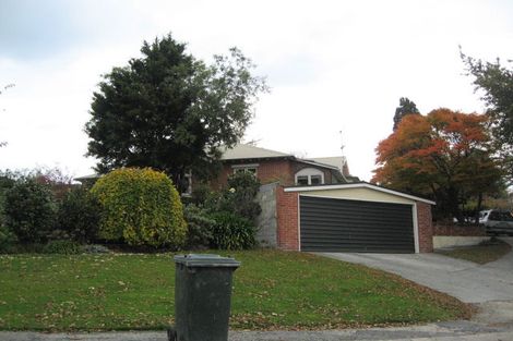 Photo of property in 1 Cossens Street, Balclutha, 9230